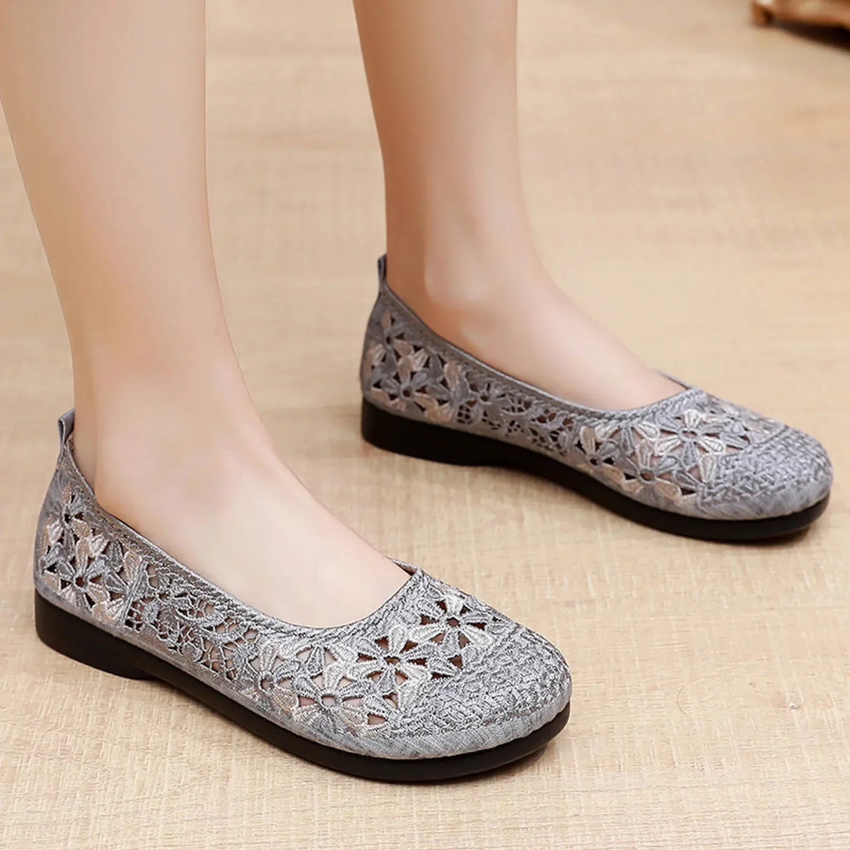 Summer Women Casual Shoes Flat Bottom Low Heel Lightweight Slip On Hollow Embroidered Flowers Womens Shoes Women'S Sports Shoes