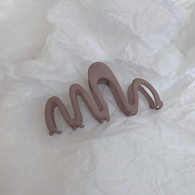 TwinkLei Fashion Metal Triangle Hair Claw Clip Popular