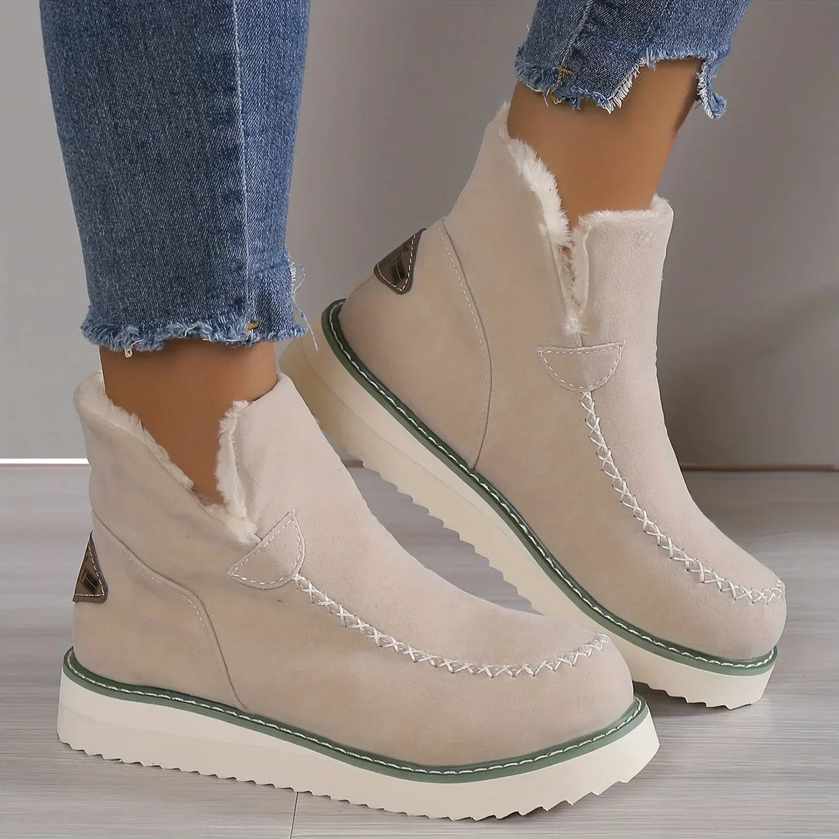Women's Warm Plush Ankle Boots Solid Color Platform