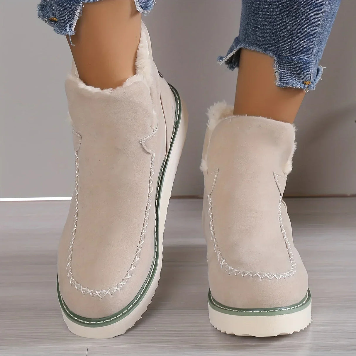 Women's Warm Plush Ankle Boots Solid Color Platform