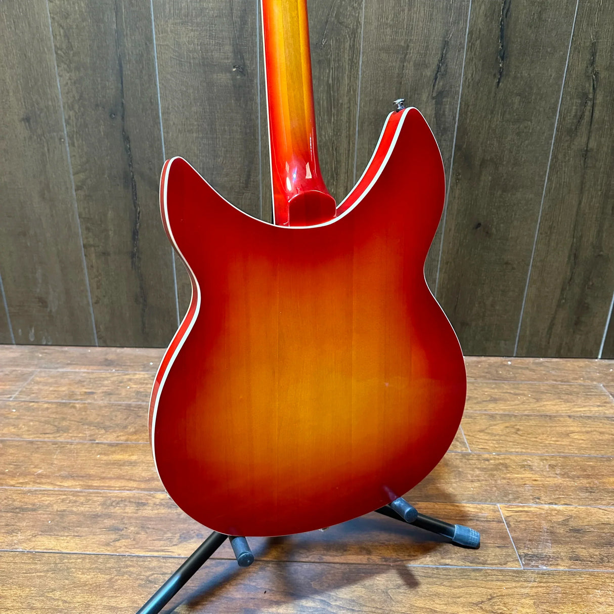 cherry red 12 strings Rickenback 360 electric jazz