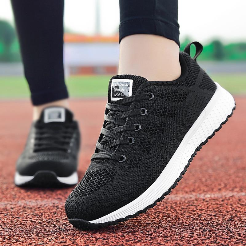 Neveah Athletic Sneakers BlackWhite