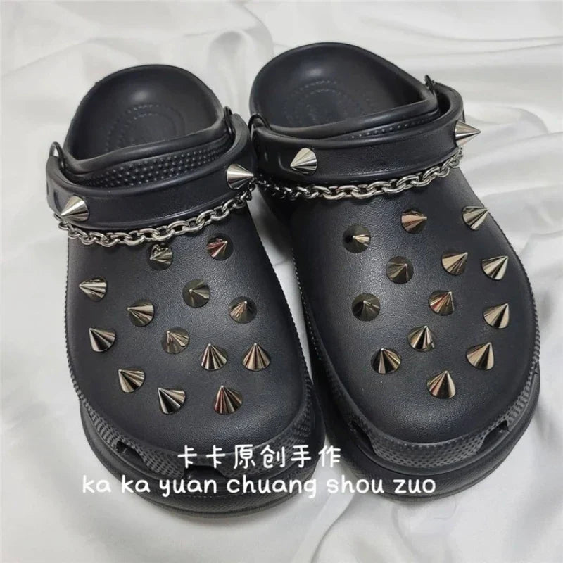 2024 Punk Metal Rivet Shoe Charms Designer Vintage