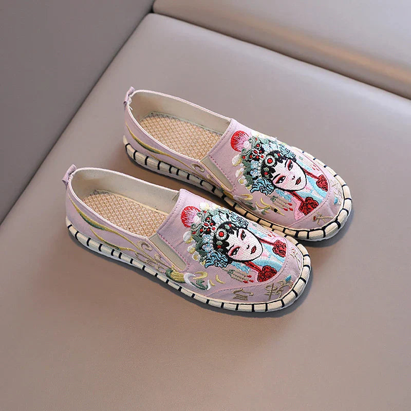 Comemore Beijing Embroidered Hanfu Shoes Woman Spring Summer 2022 Canvas Chinese National Style Flats Women's Loafers Sneaker