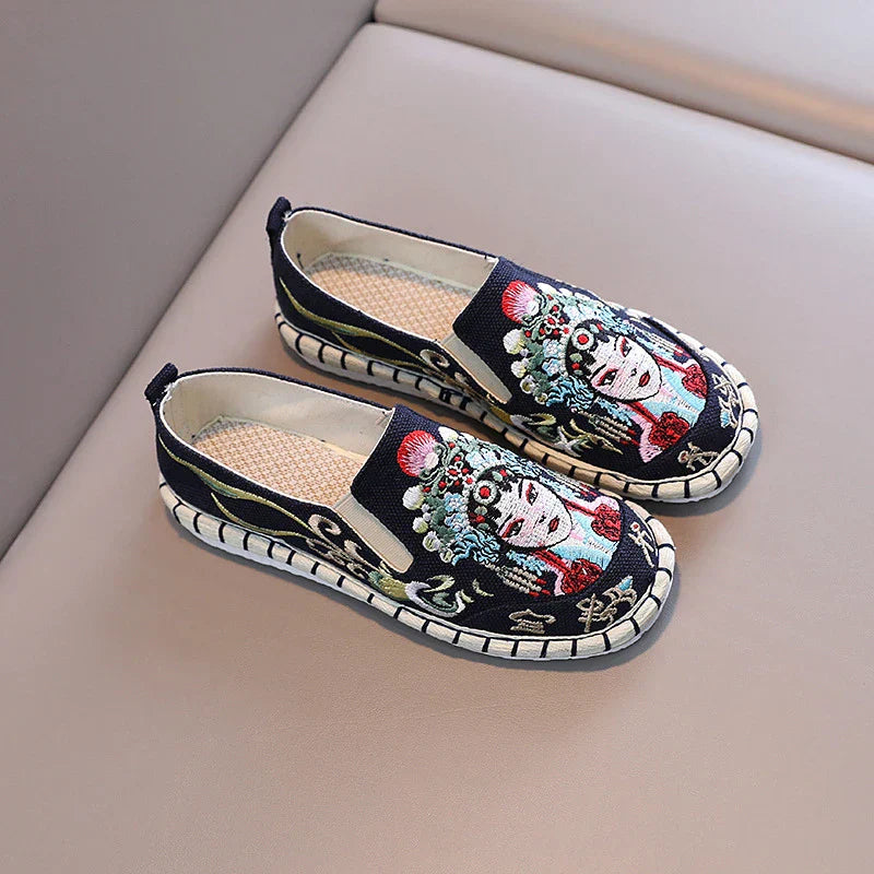 Comemore Beijing Embroidered Hanfu Shoes Woman Spring Summer 2022 Canvas Chinese National Style Flats Women's Loafers Sneaker