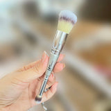Double-ended COMPLEXION PERFECTION MAKEUP BRUSH 7 - Foundation