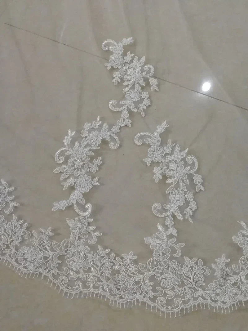 Elegant Wedding Accessories Appliques Tulle Long Cathedral Wedding