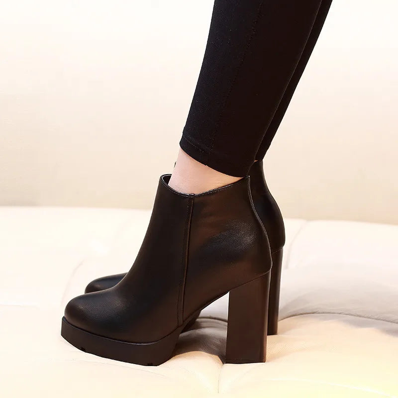 Fashion Casual Zipper Pointed Toe Soft Leather Women