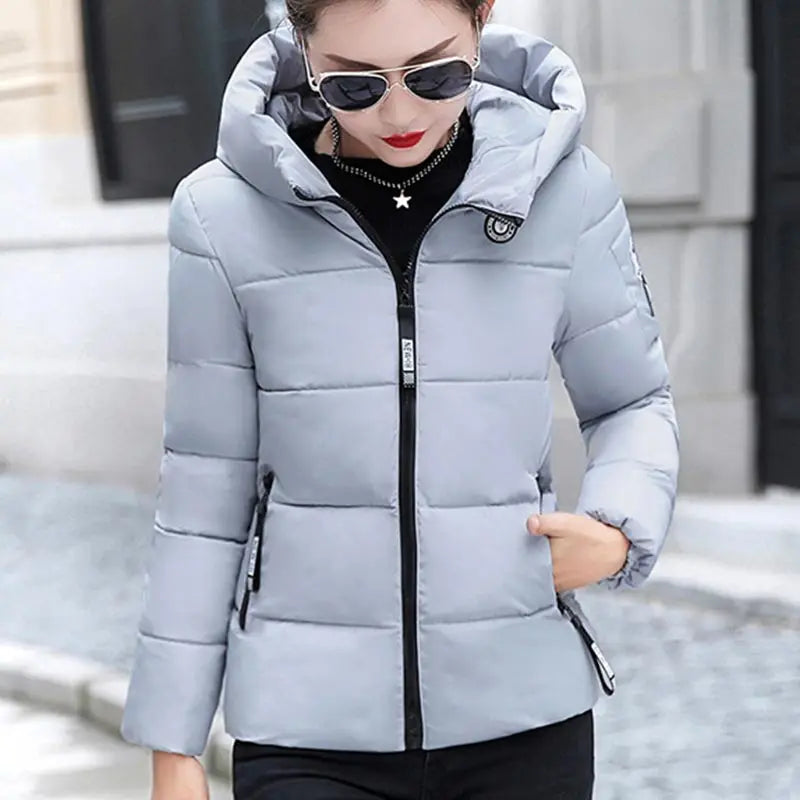 Women Winter Parkas Hooded Thick Warm Short Coat