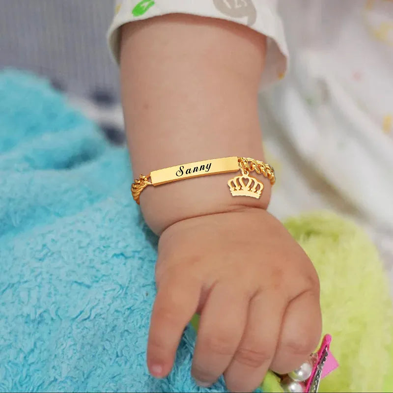 Personalize Baby Name Bracelet Figaro Chain Smooth Bangle