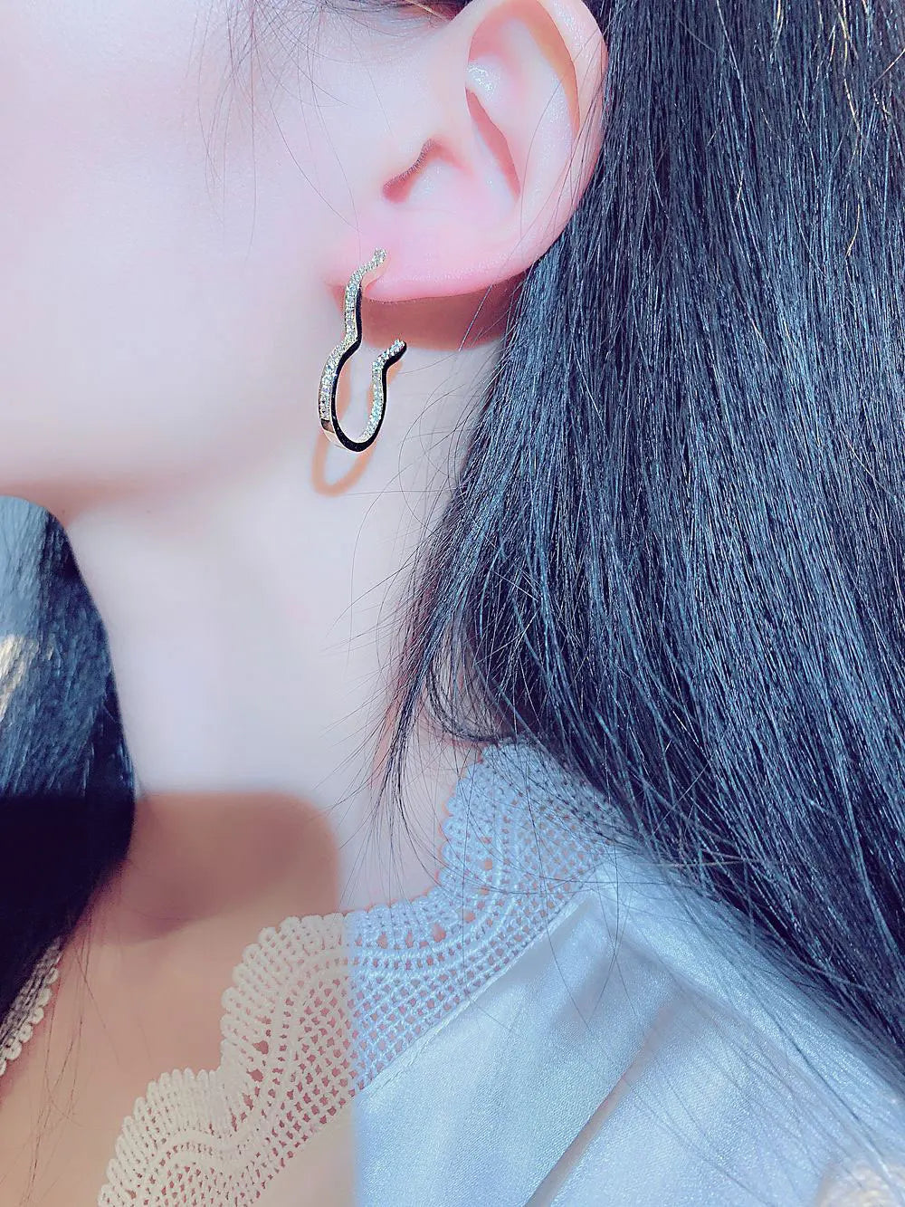 JUWANG New Exquisite Luxury Curve Temperament Earrings for