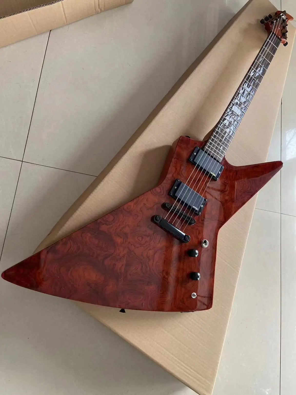High quality 6-string invisible electric guitar, rosewood veneer,