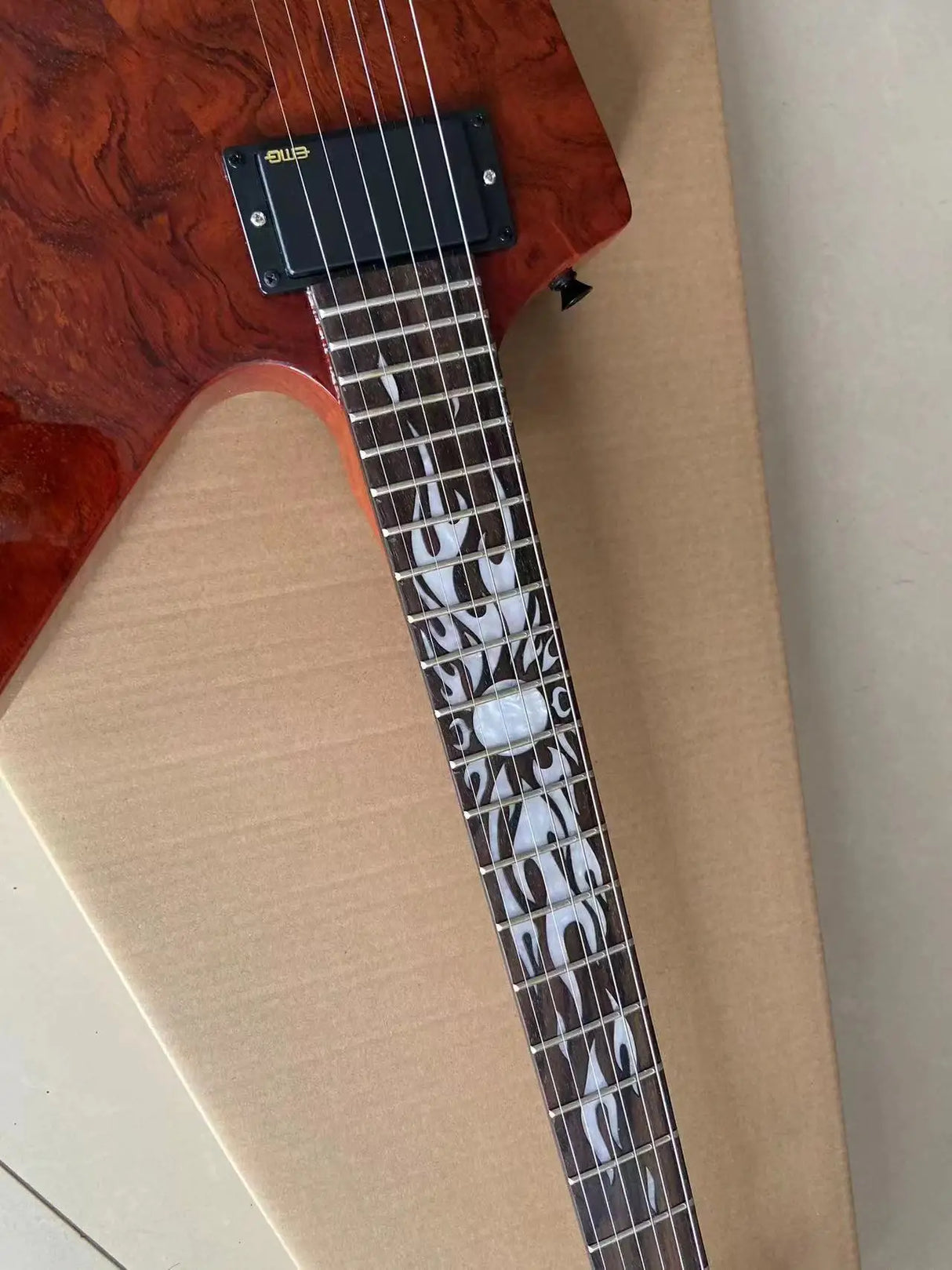 High quality 6-string invisible electric guitar, rosewood veneer,