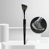 LOYBJ Professional Foundation Brush 47 Broom Head Liquid