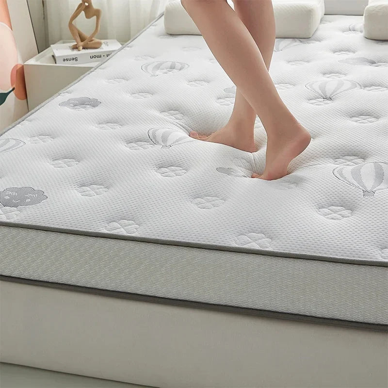 New Class A Knitted Embroidery Latex Mattress