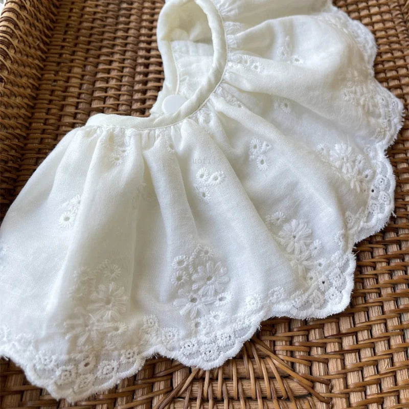 New Korea Style White Baby Bibs Girls Burb