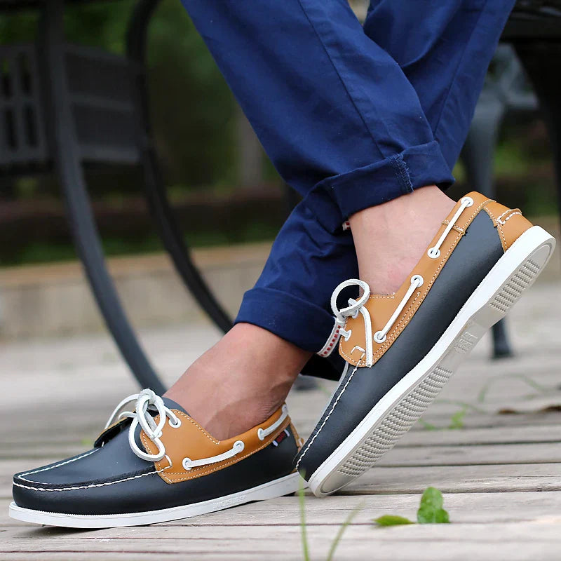 New Leather Men Casual Shoes Fashion Docksides Boat Shoes England Men's Flats Lace Up Men Loafers Breathable Handmade Moccasins