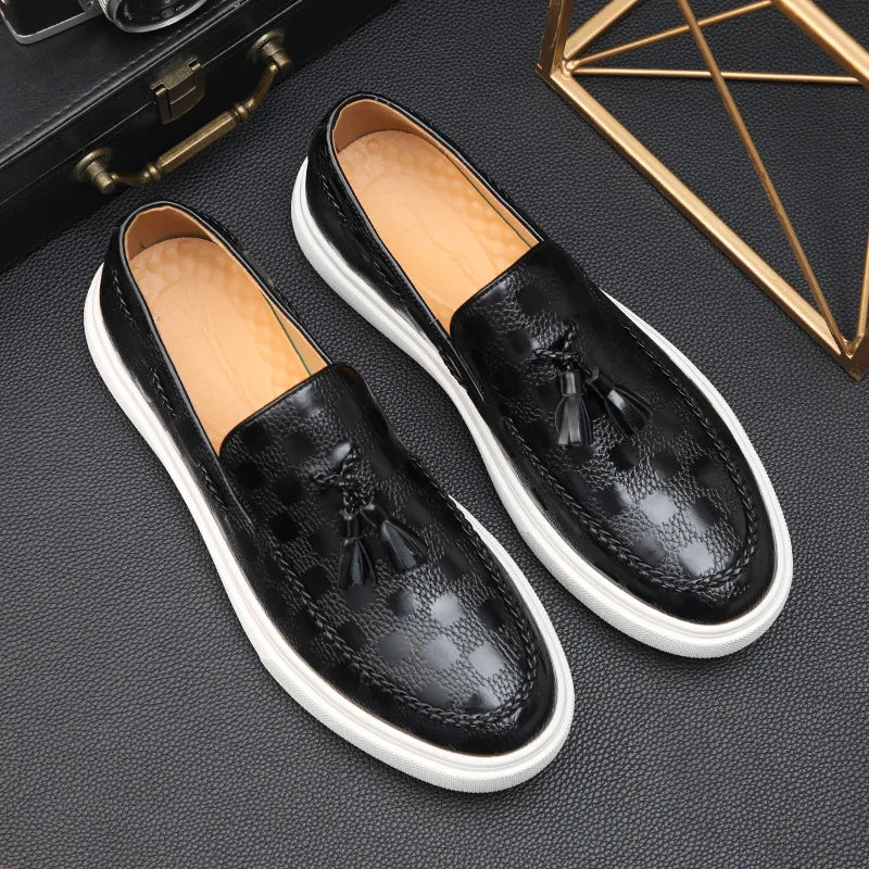 Men's Casual Shoes Fashion Embossed Leather Men Retro