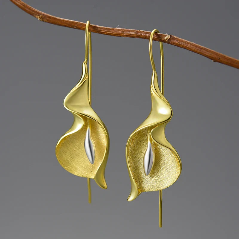 Lotus Fun 18K Gold Long Hanging New Calla
