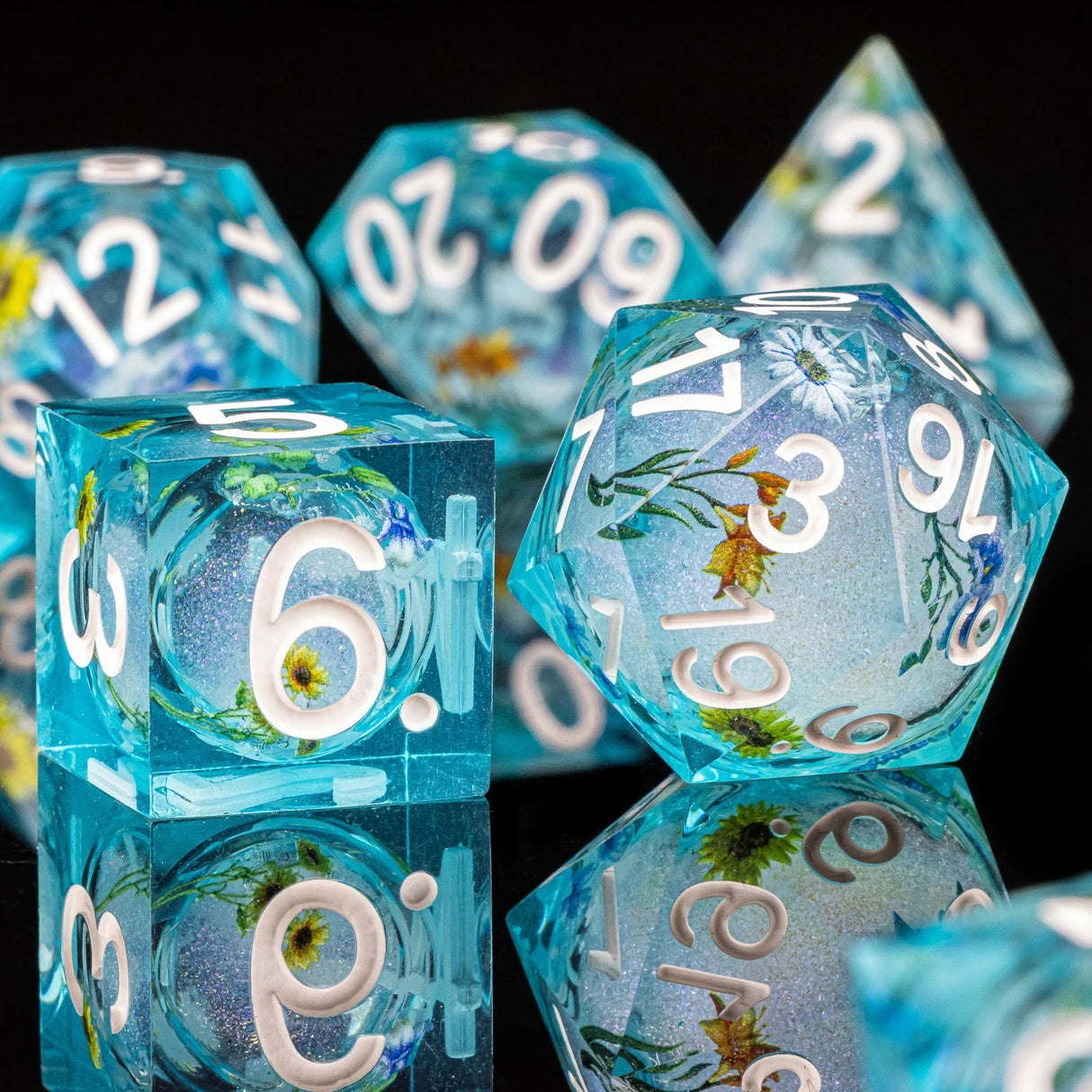 Sharp Edge Dice Dungeons and Dragons liquid core