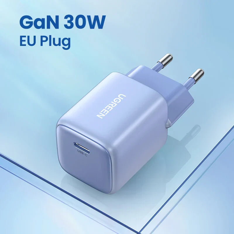 UGREEN GaN 30W Fast Charger for iPhone 15