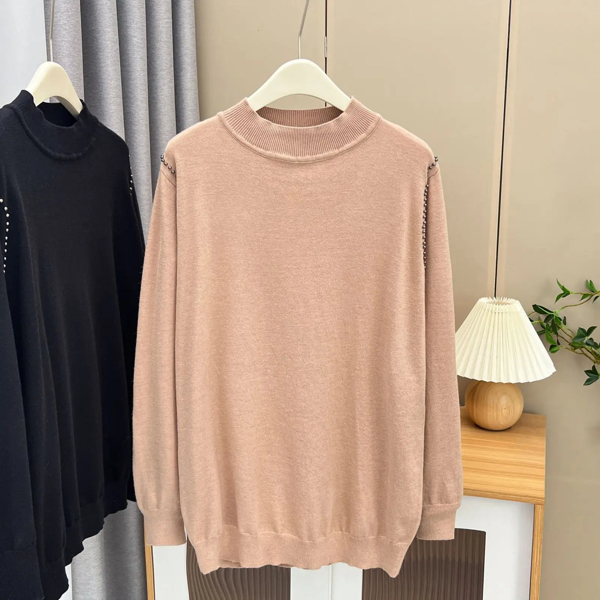 2023 Fall Winter 100kg Simple Temperament Beaded Mock