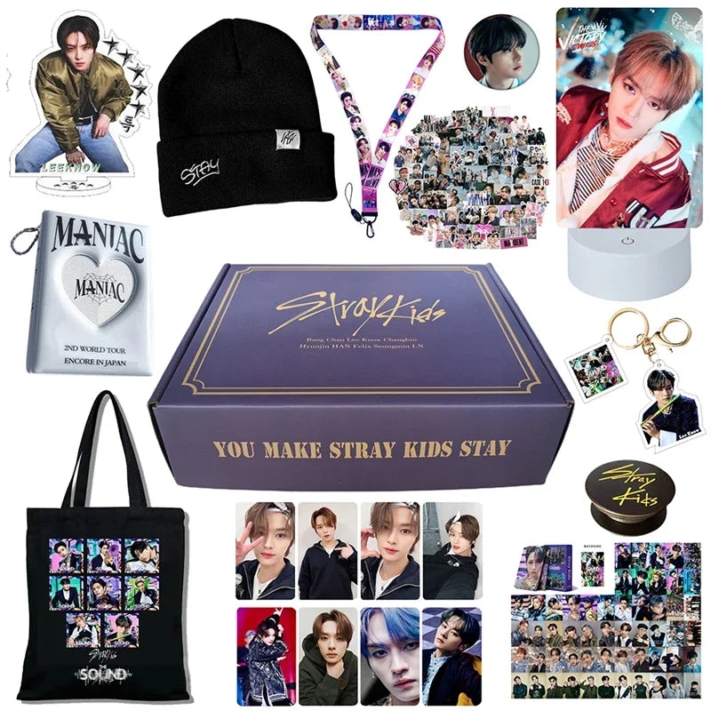 KPOP Stray Kids Album Gift Box Include Keychain