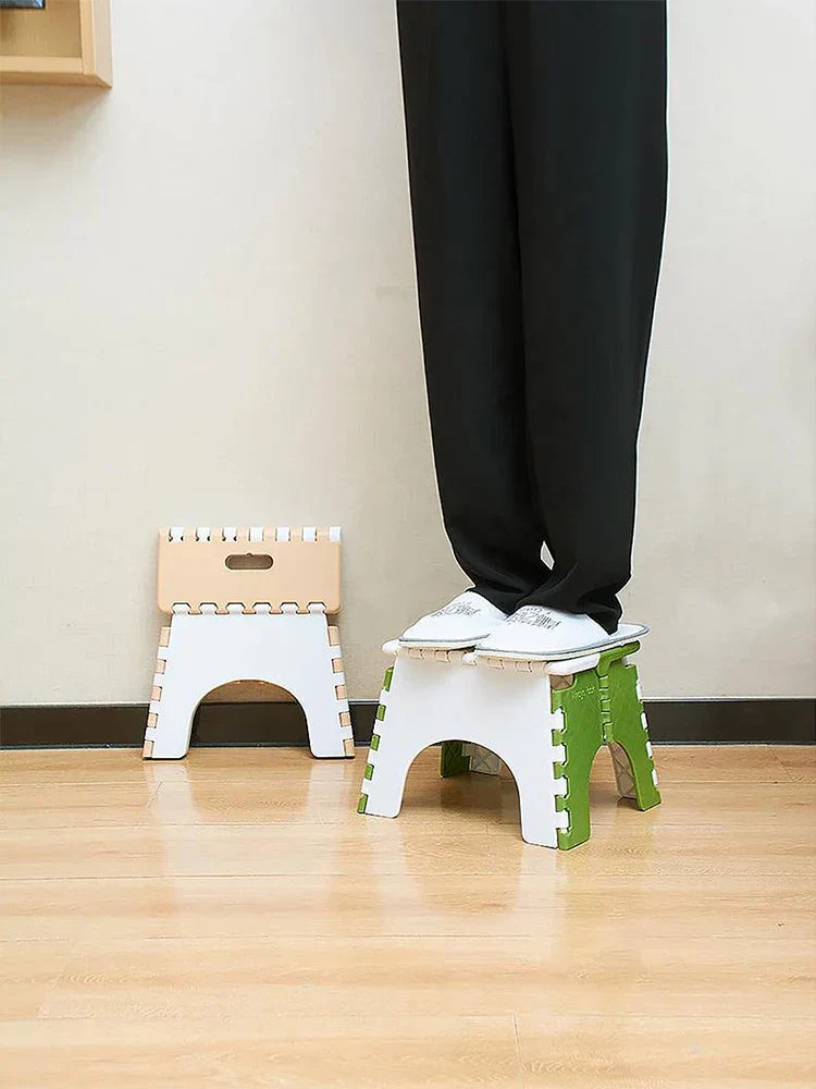 Wholesale of plastic folding small stools, portable thickened