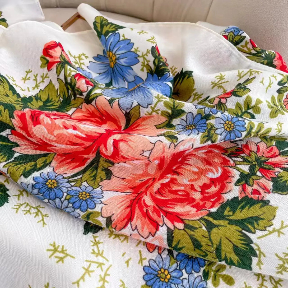 110*110cm Russian National Square Scarf Retro Floral Print