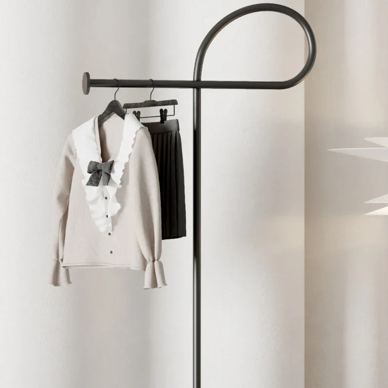 The drying rack is minimalist, does not occupy
