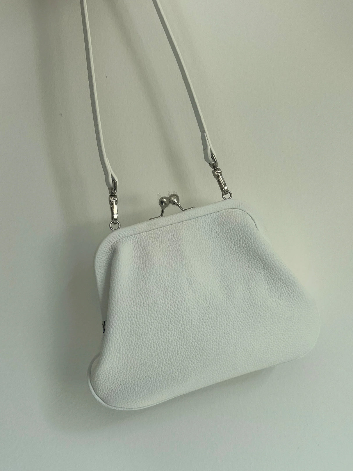 The new lady bags can be customized color