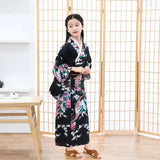 Cute girl Japanese ethnic style kimono and dance