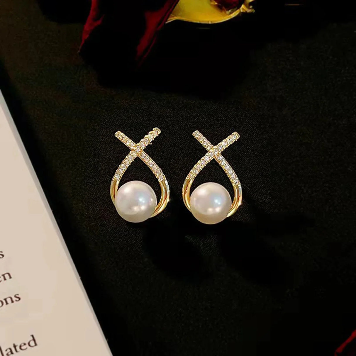 Elegant Pearl Earrings For Women Girls Glossy Rhinestone