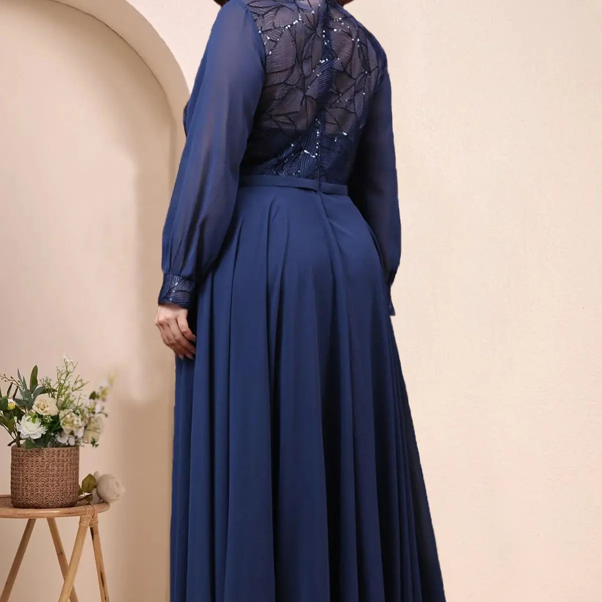 Plus Size Elegant Dress Round Neck Chiffon Mesh