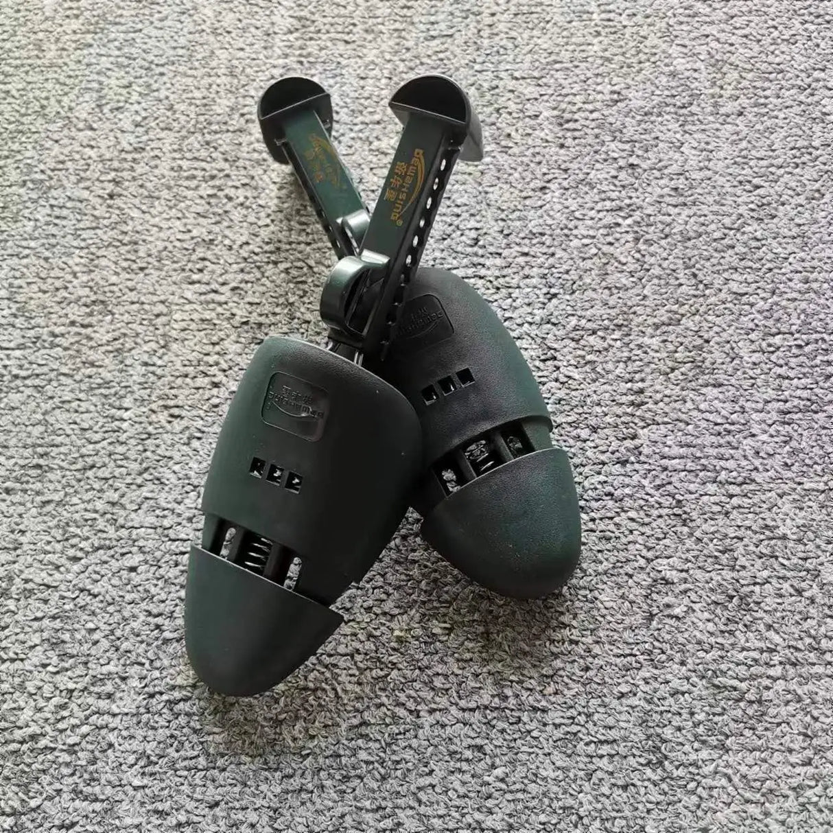 Plastic Adjustable Shoe Tree Brace Wrinkle Removal