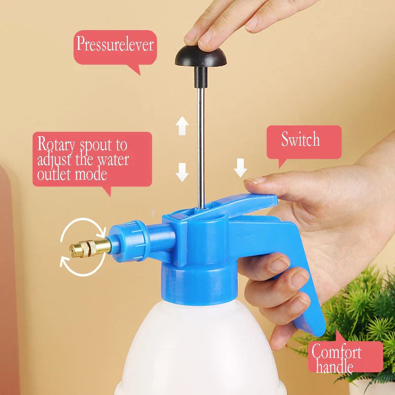 1PS Color Random 2L Gardening Watering Household Cleaning