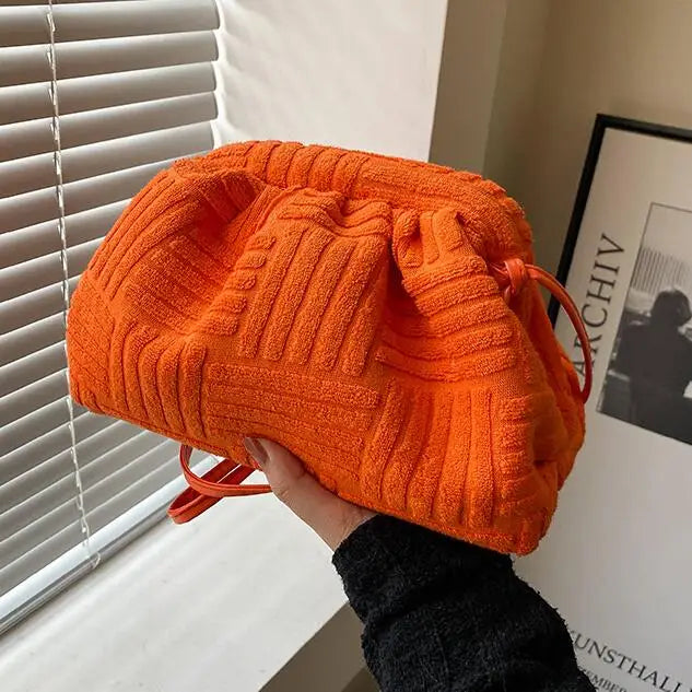 2024 new women fashion towel embossed clutch bag
