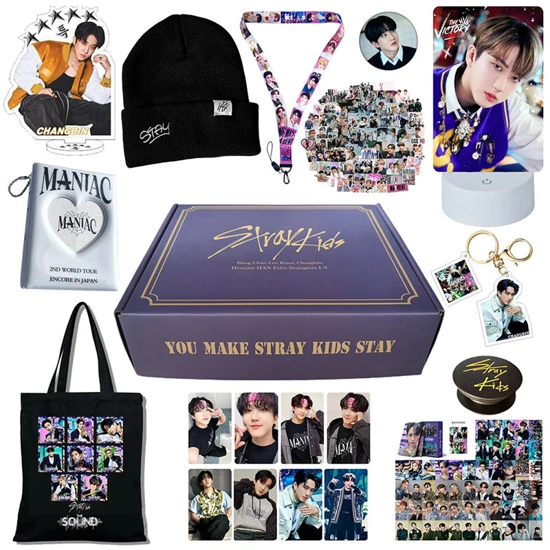 KPOP Stray Kids Album Gift Box Include Keychain