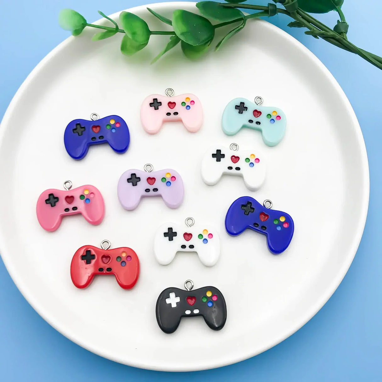 Randomly 610Pcs Colorful Resin Game Controller Charms Pendants