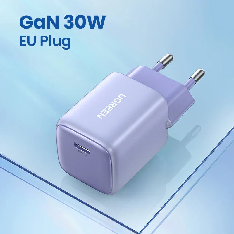 UGREEN GaN 30W Fast Charger for iPhone 15