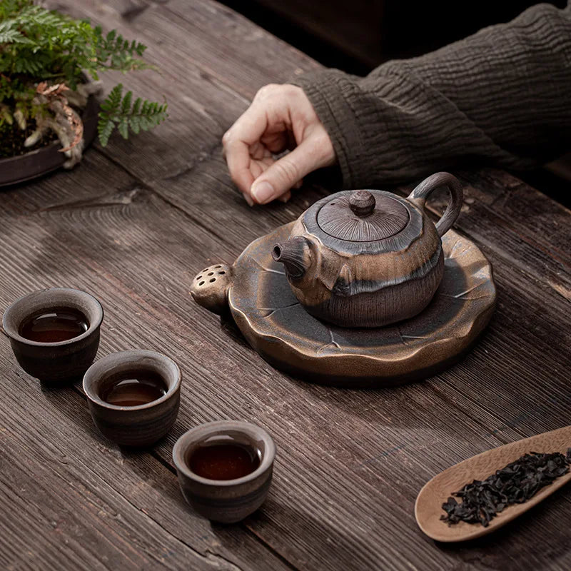 Gilded Iron Glaze Lotus Fragrance Pot Pu'er Tea