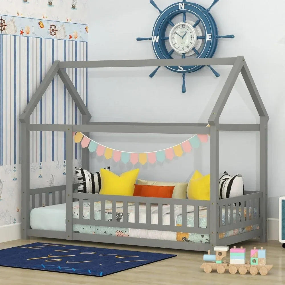 Twin Room - Floor Bed, Children with Fence