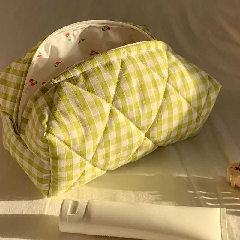 1PCS Puffy Quilted Makeup Bag Large Capacity Travel