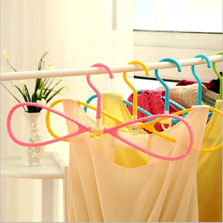 6Pcs/Set 8-Shaped Plastic Non-Slip Hanger Space Saving Clothes