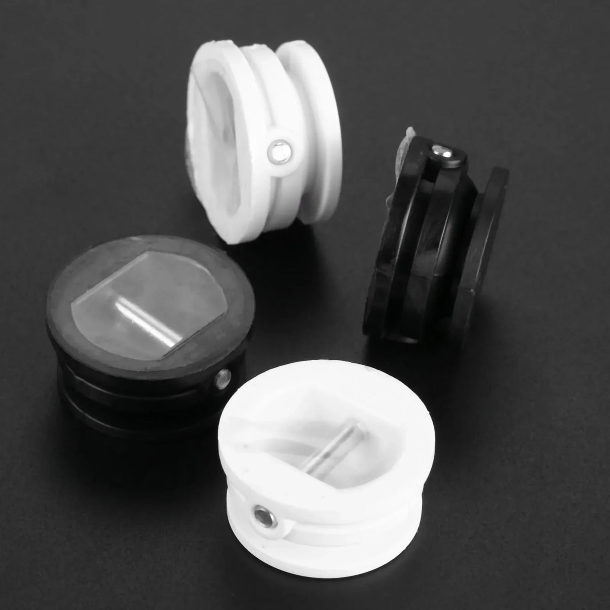 New 25mm Diameter Nylon Plastic Surfboard Leash Plug