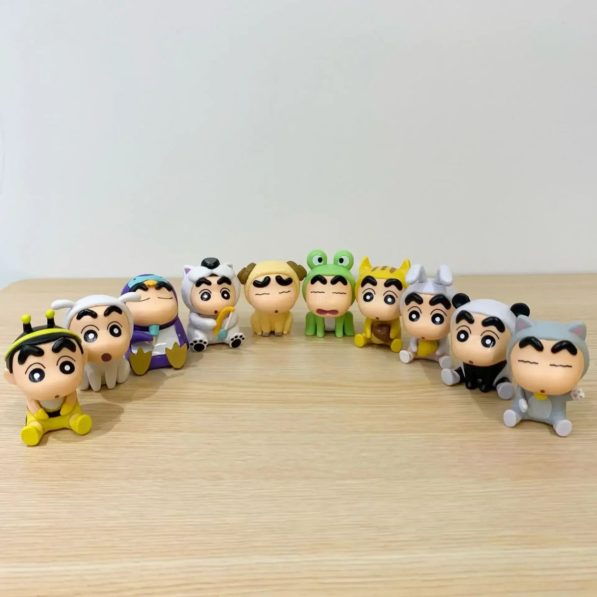 4/6/10pcs Set Crayon Shin-Chan Anime Figure Fishing Puppy