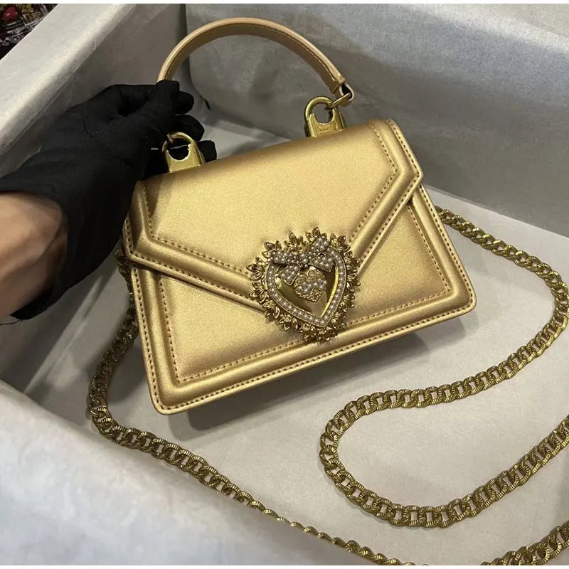 Ladies Shoulder Bag With Metal Magnetic Buckle Fashion