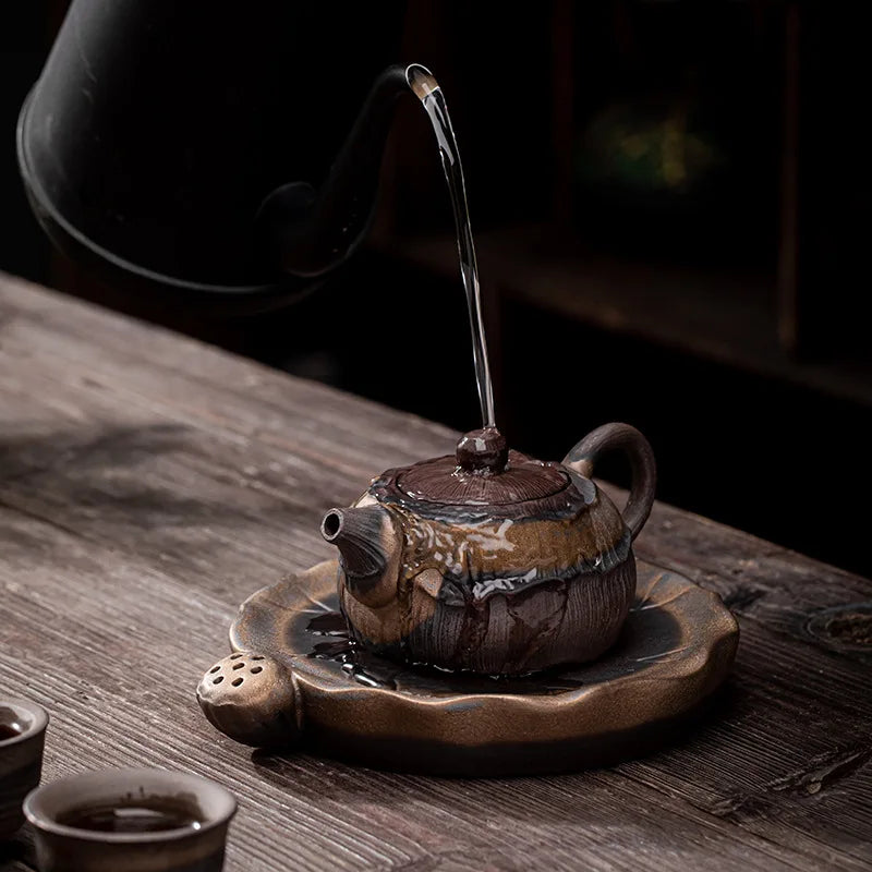 Gilded Iron Glaze Lotus Fragrance Pot Pu'er Tea