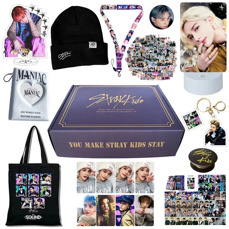 KPOP Stray Kids Album Gift Box Include Keychain