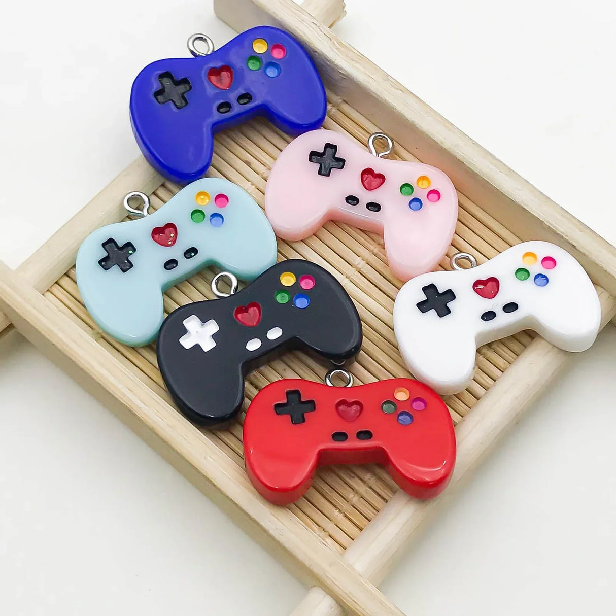 Randomly 610Pcs Colorful Resin Game Controller Charms Pendants